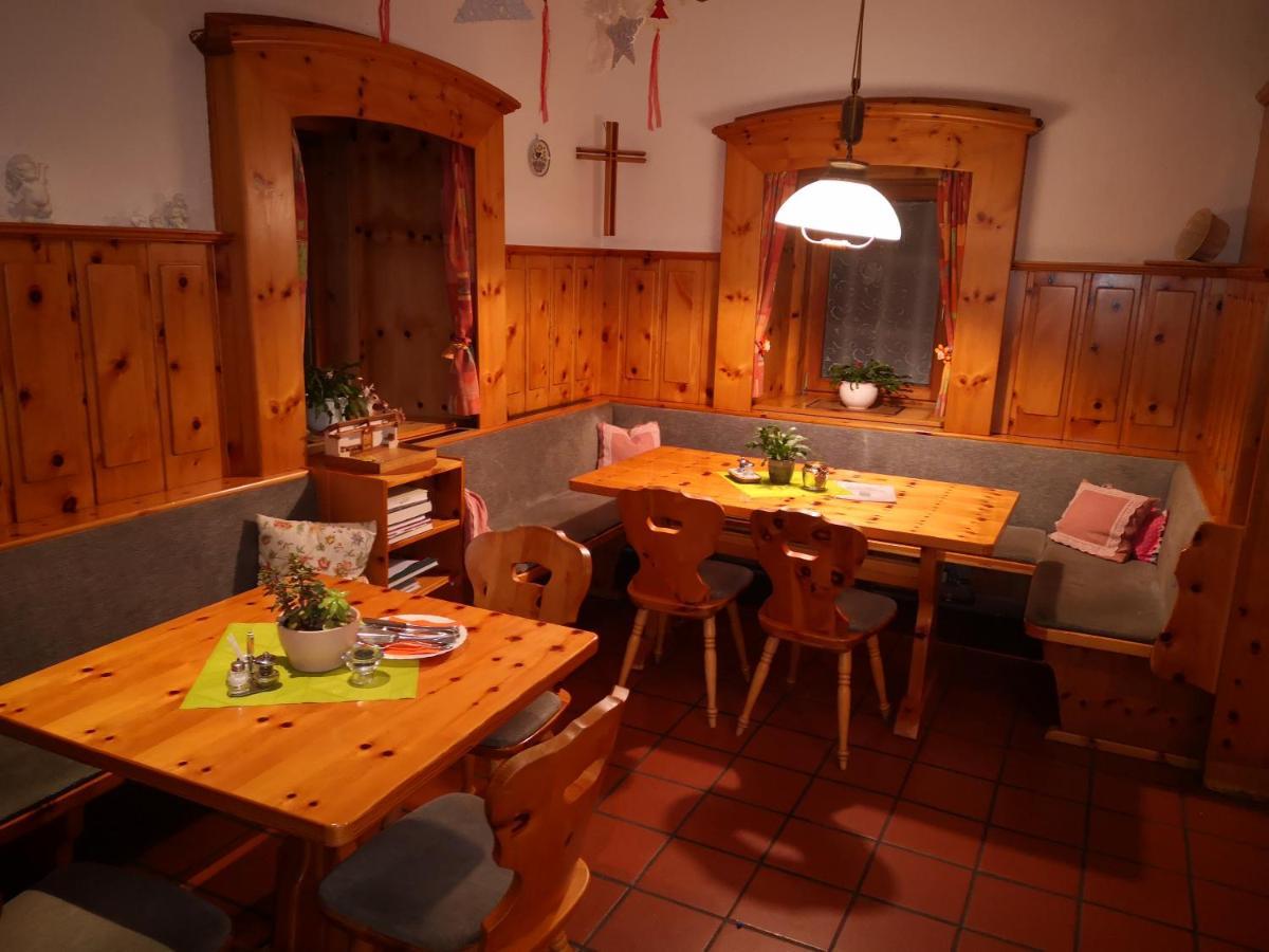 Gasthof Kirchenwirt Gnesau Exterior photo